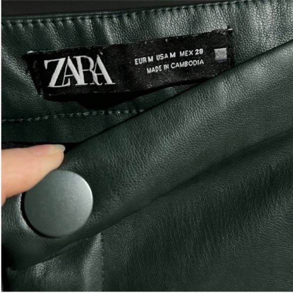 Zara | Skinny Green Leather Pants - Picture 2 of 6